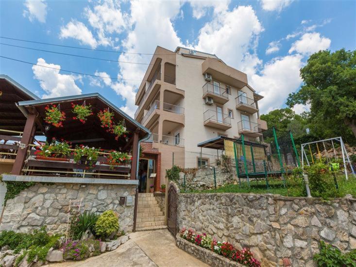 דראמליי Apartment Franka מראה חיצוני תמונה