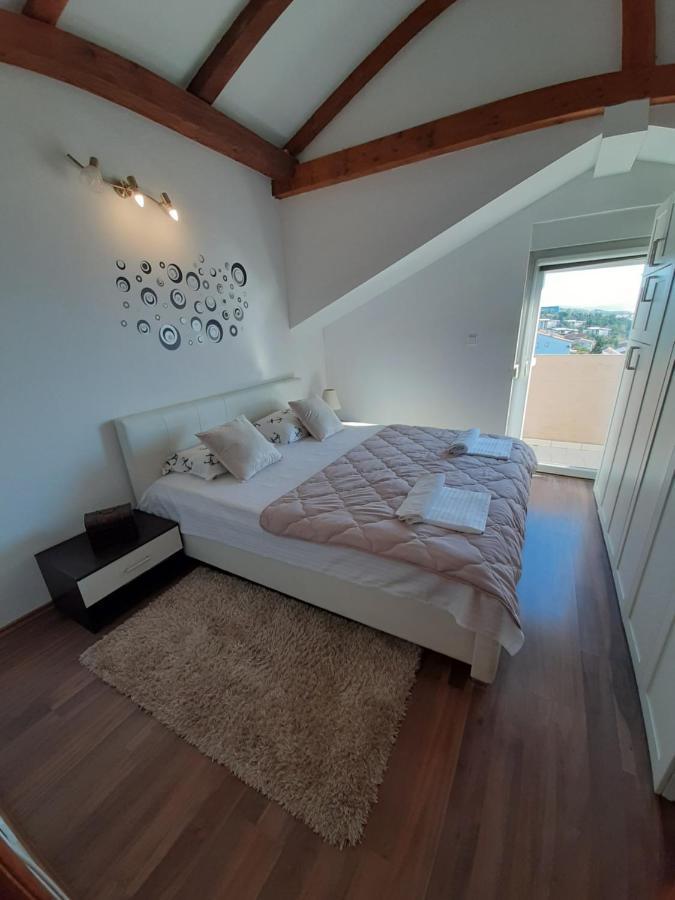 דראמליי Apartment Franka מראה חיצוני תמונה